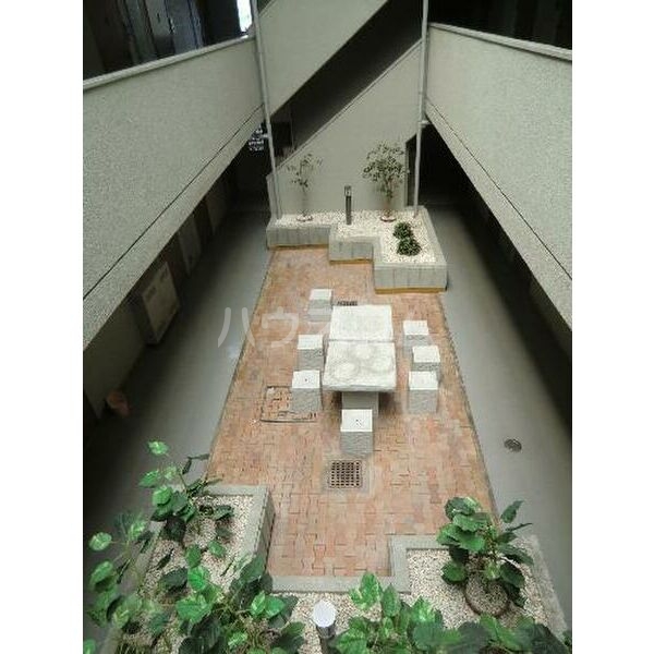 16/24 エントランス