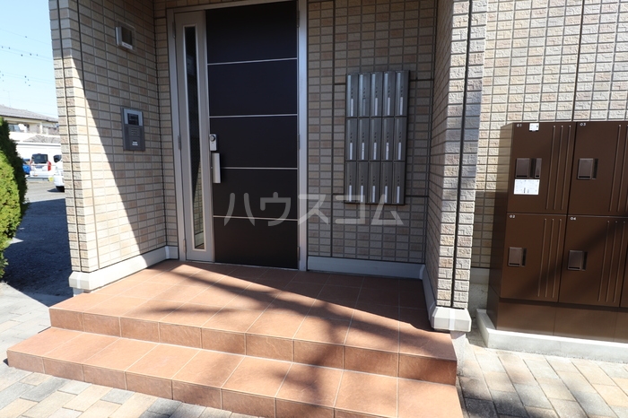 16/26 エントランス