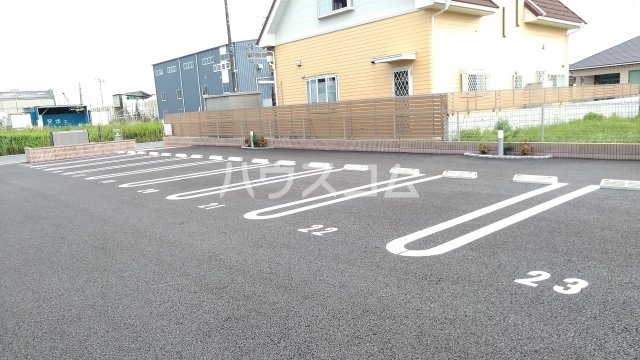 22/25 駐車場