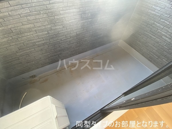 21/30 バルコニー