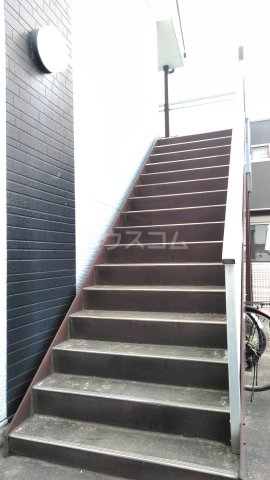 22/24 エントランス