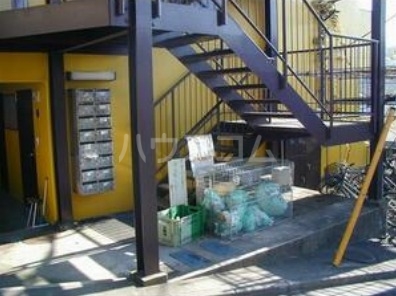 21/29 エントランス