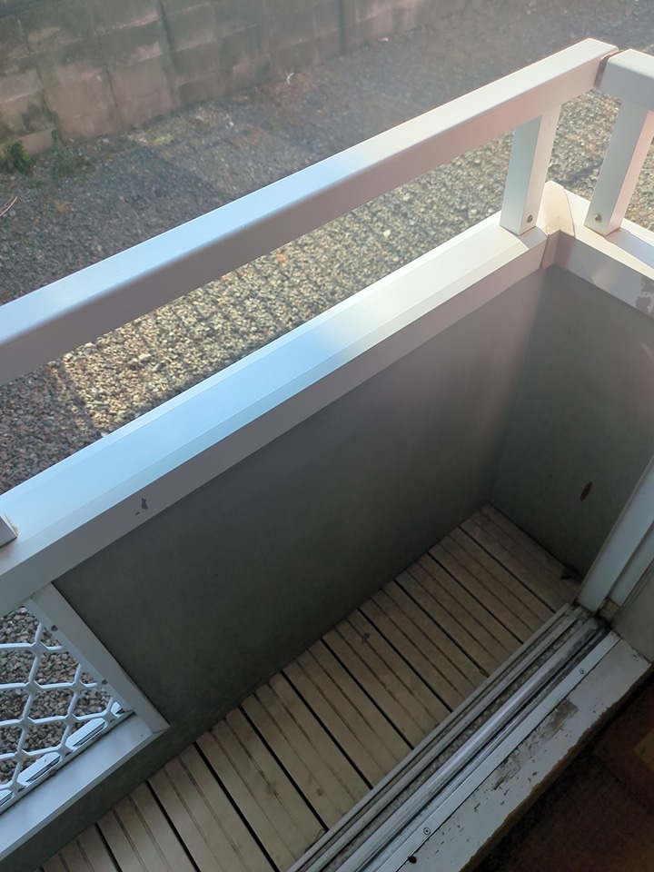 16/23 バルコニー