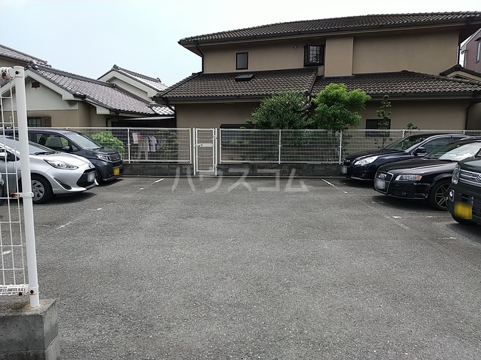 14/23 駐車場