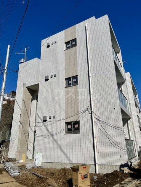 15/23 エントランス