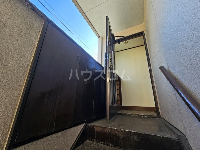 16/22 エントランス