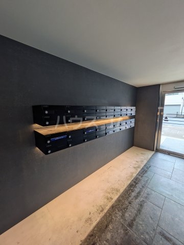 20/30 エントランス