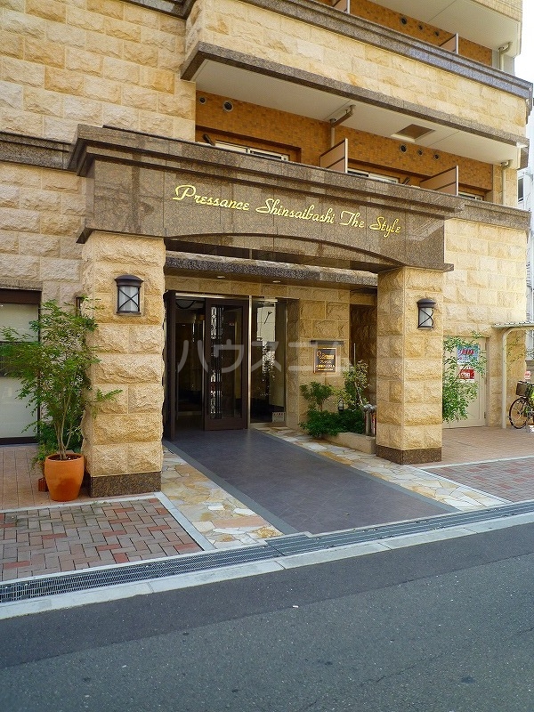 20/27 エントランス