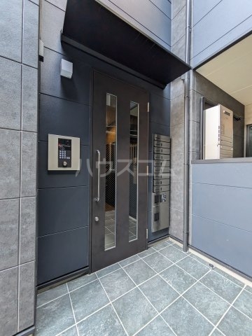 19/28 エントランス