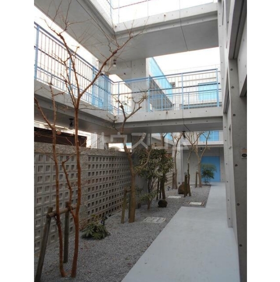 15/25 エントランス