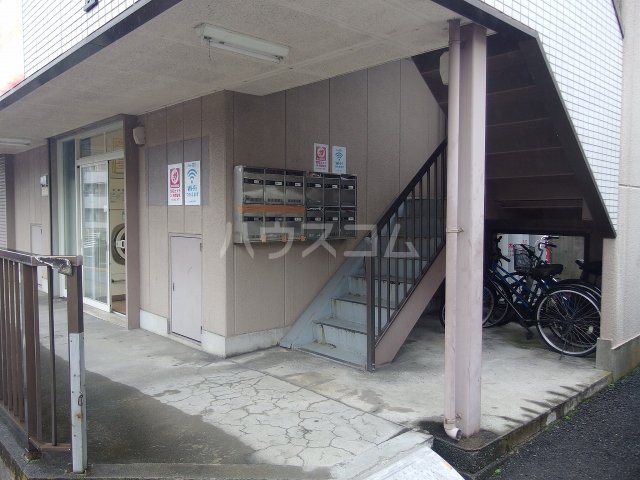 22/30 エントランス