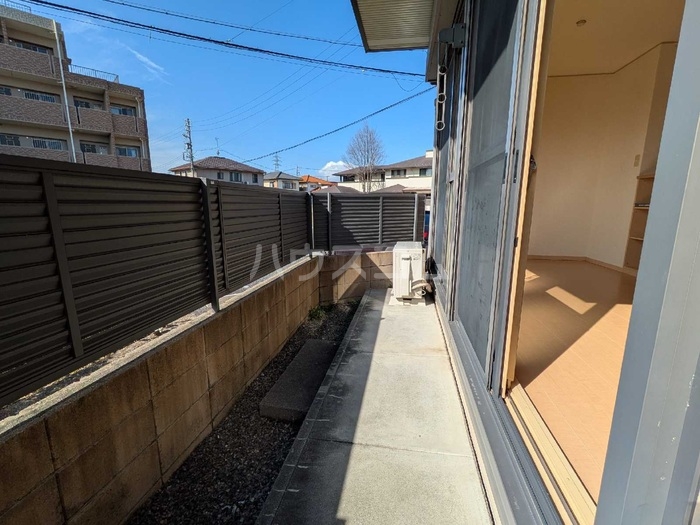 19/27 バルコニー