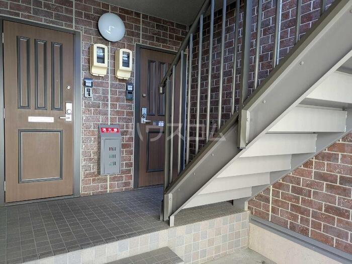 2/4 エントランス