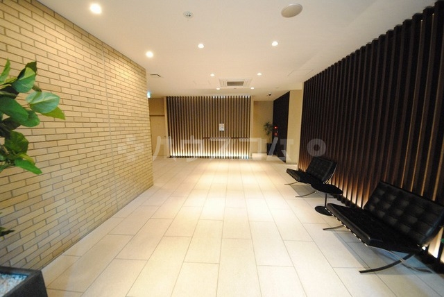 14/21 エントランス