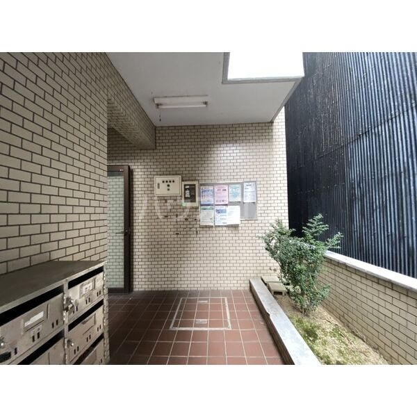 14/22 エントランス