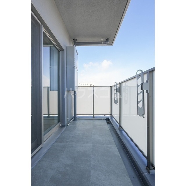 13/19 バルコニー