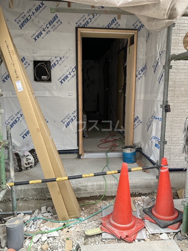 17/27 エントランス