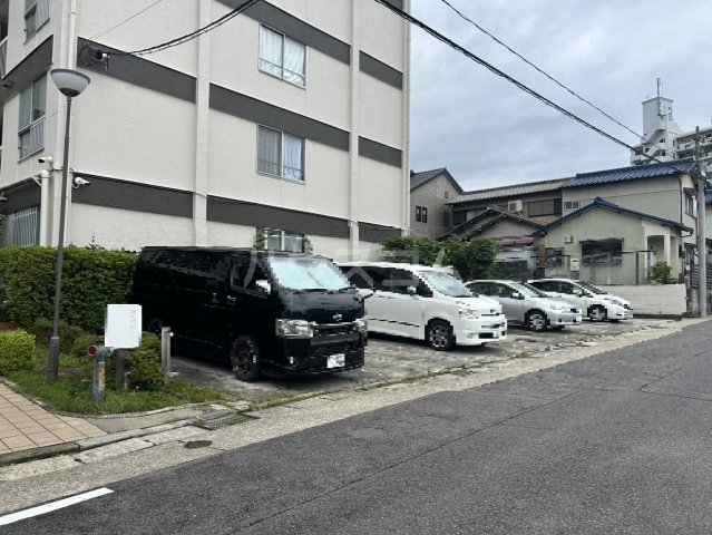 2/8 駐車場