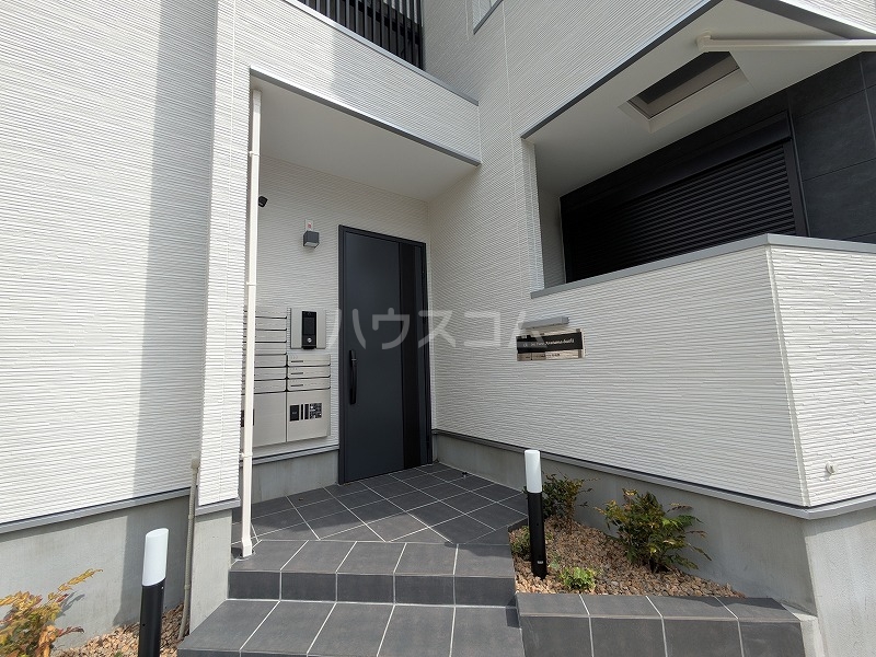 28/30 エントランス