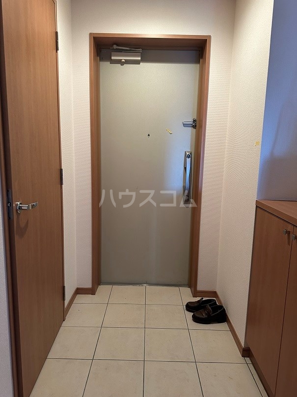 14/30 玄関