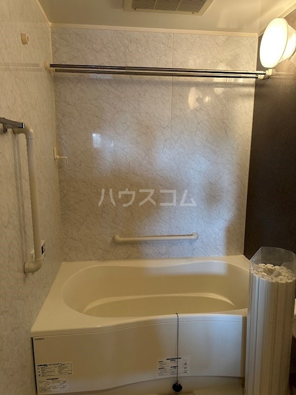 17/30 浴室