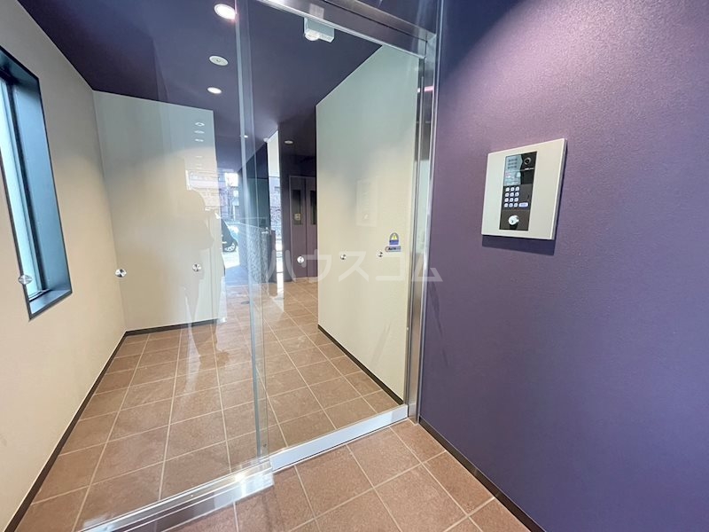 14/20 エントランス