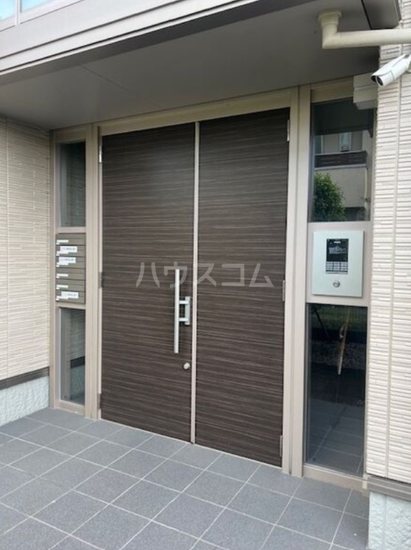 14/16 エントランス