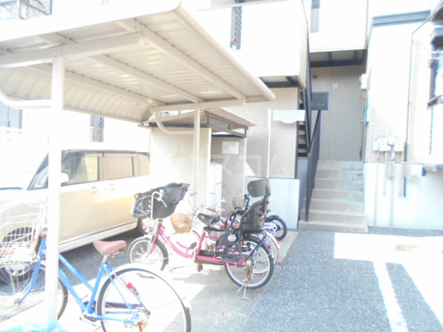 28/30 エントランス