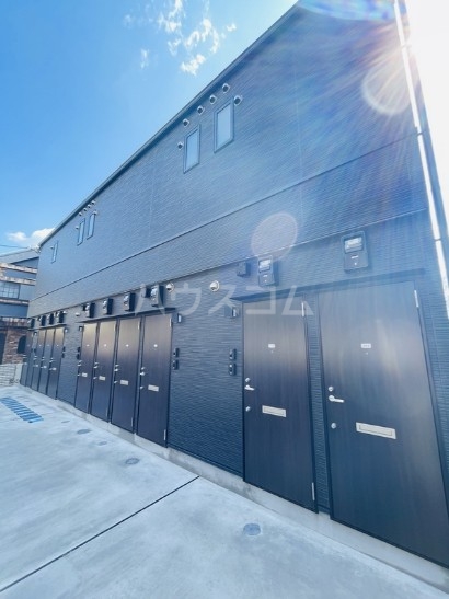 16/17 エントランス