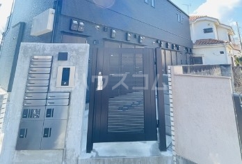 2/3 エントランス