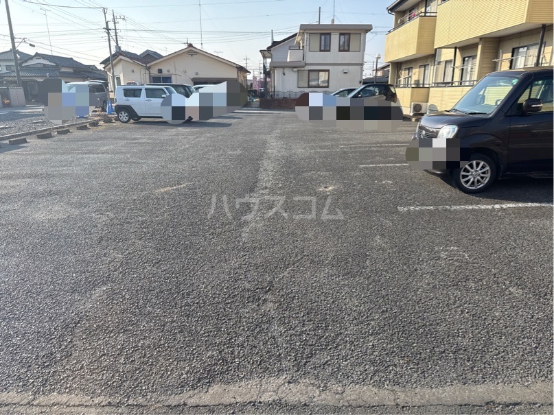 2/4 駐車場