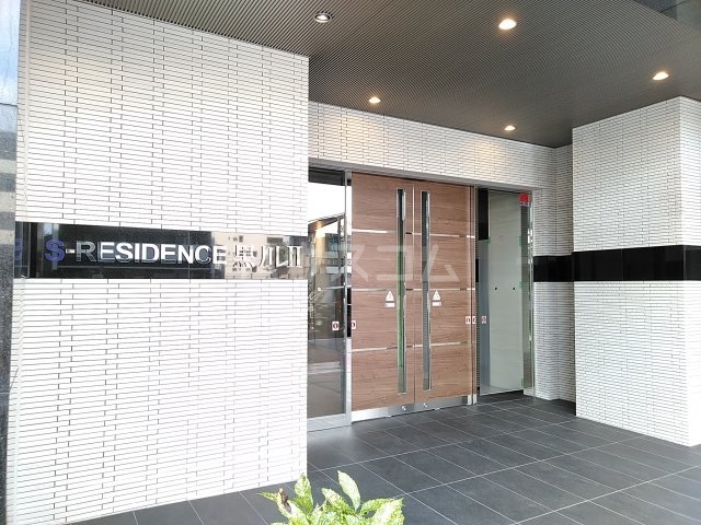 22/29 エントランス