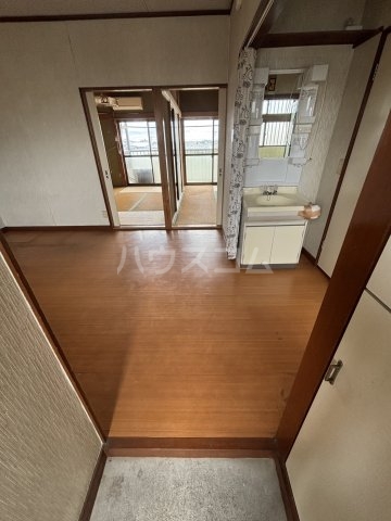 13/30 玄関