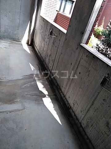 25/30 バルコニー