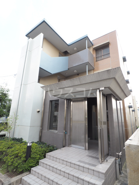 25/30 エントランス