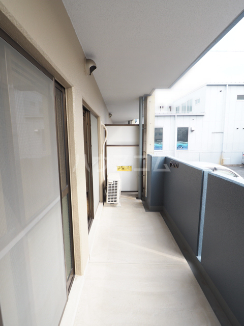 20/30 バルコニー