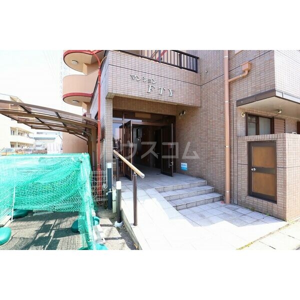 14/22 エントランス