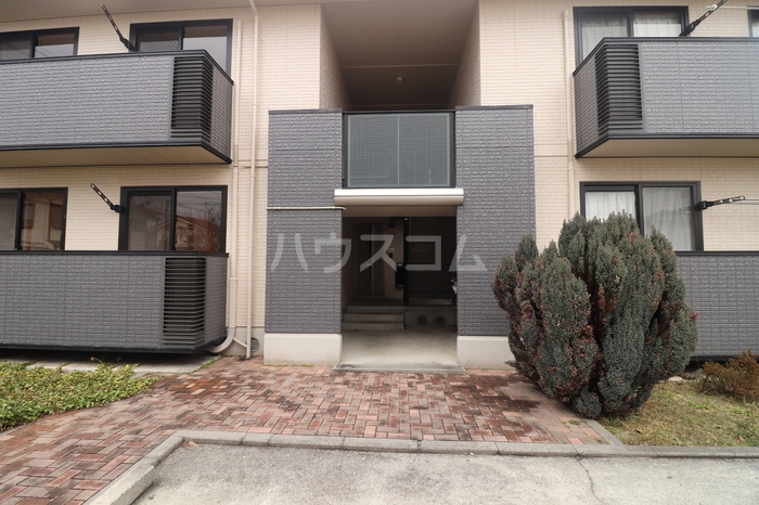 26/30 エントランス