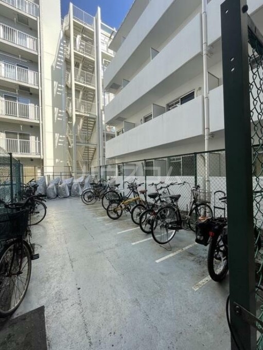 19/22 駐車場