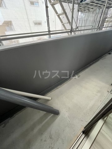 18/27 バルコニー