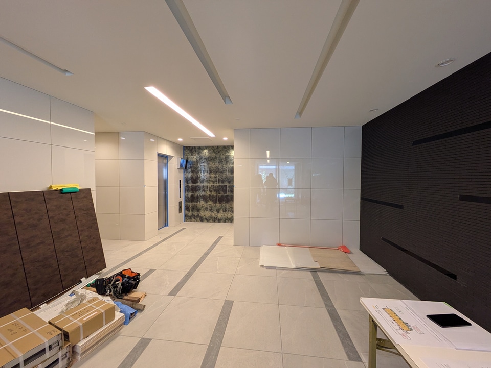 23/30 エントランス