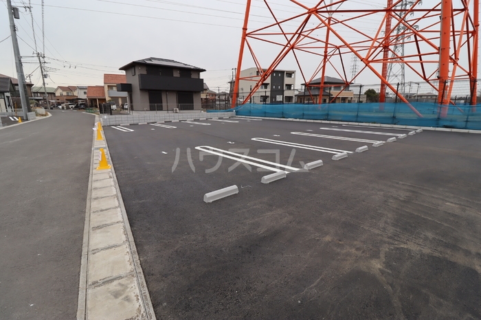 24/25 駐車場