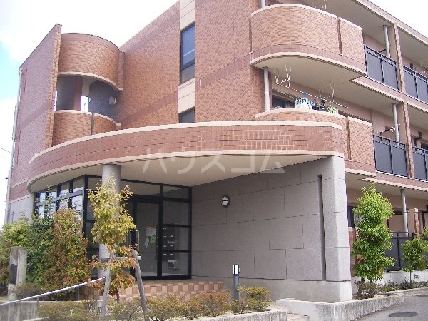 17/27 エントランス