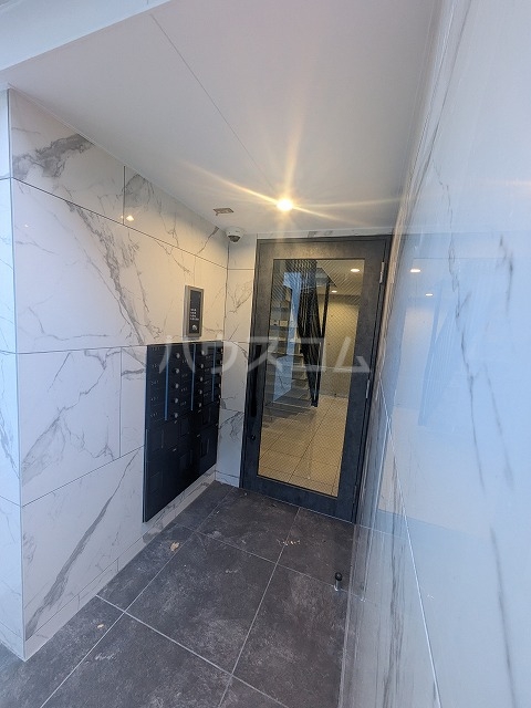 2/5 エントランス