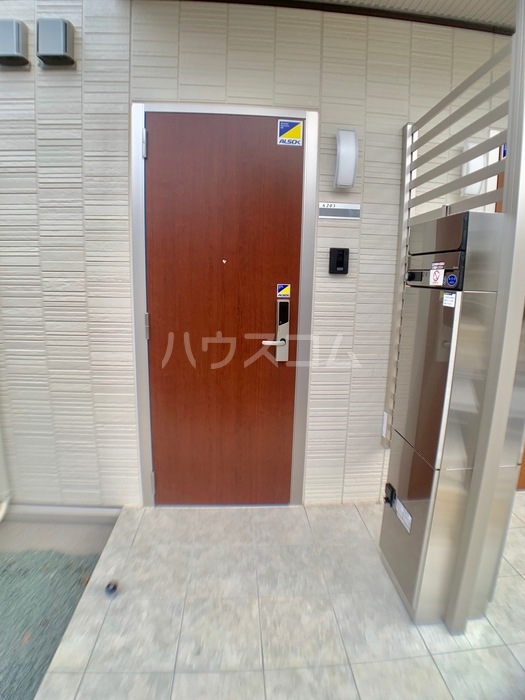 14/25 エントランス