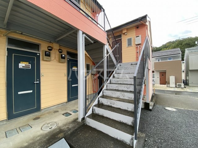 24/29 エントランス