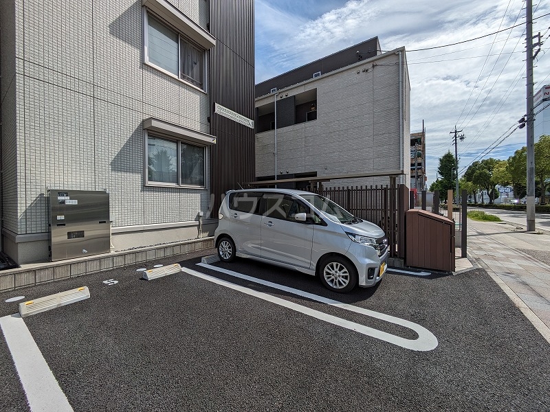 24/30 駐車場
