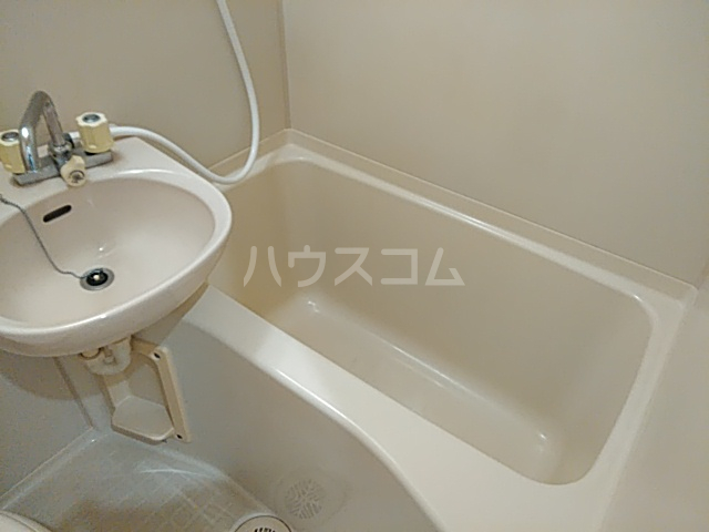 17/30 浴室