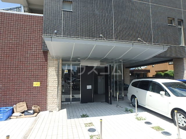 21/28 エントランス