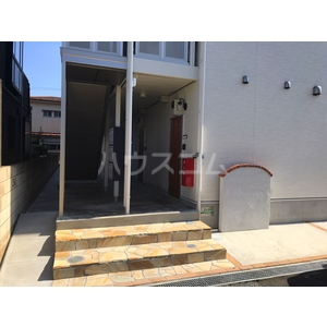 16/26 エントランス